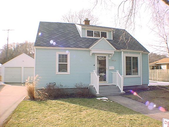 3rd image of 1509 Wisconsin Ave