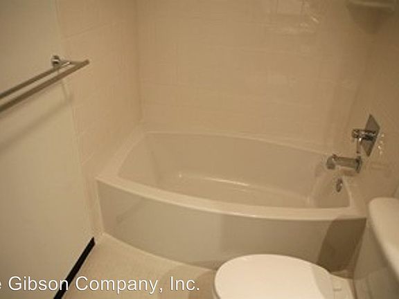 5th image of 4139 Commerce St Ste 102