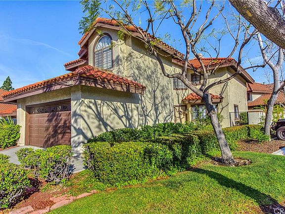 3rd image of 715 S Amethyst Ln