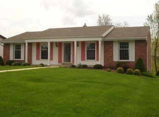 201 Farmcrest Dr, Oakdale, PA 15071