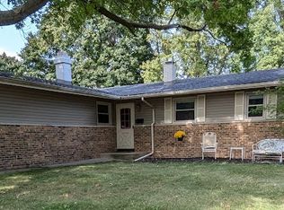 123 W Royal Dr, Dekalb, IL 60115
