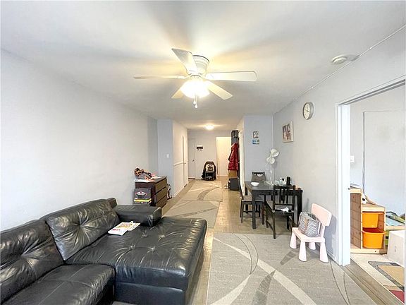 2nd image of 735 Avenue W #1B