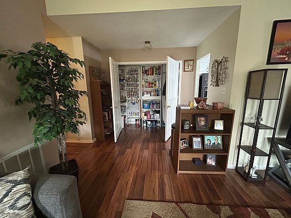 5th image of 2735 Prosperity Dr