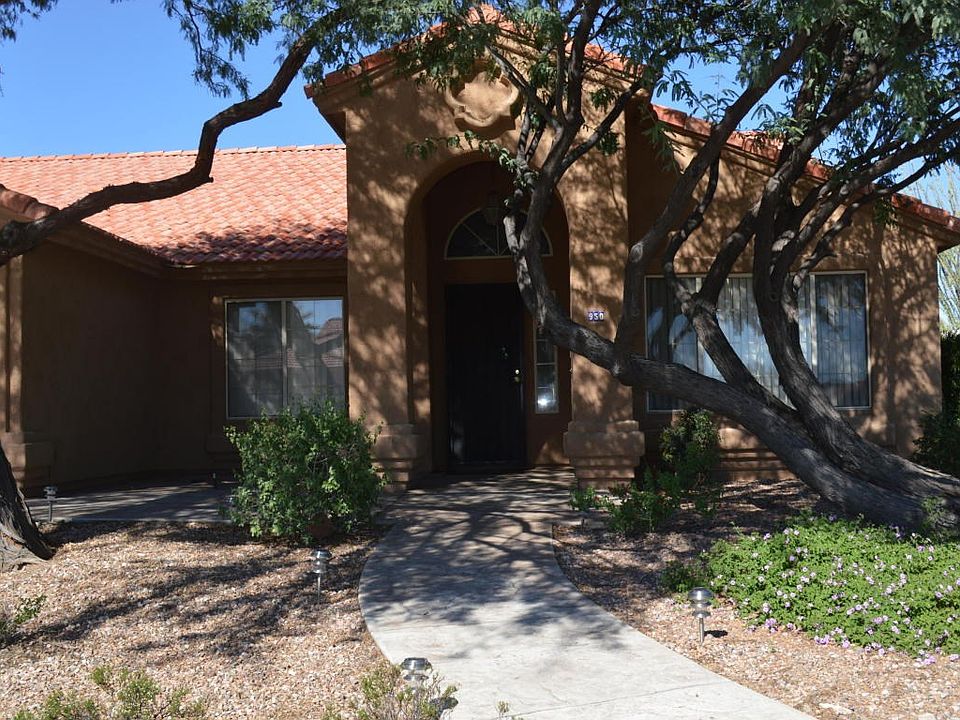 1st image of 950 W Antelope Creek Way