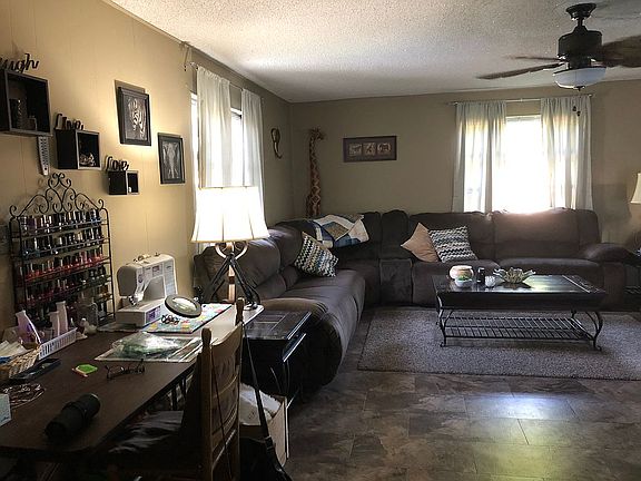 2nd image of 4051 NE 2nd Ter