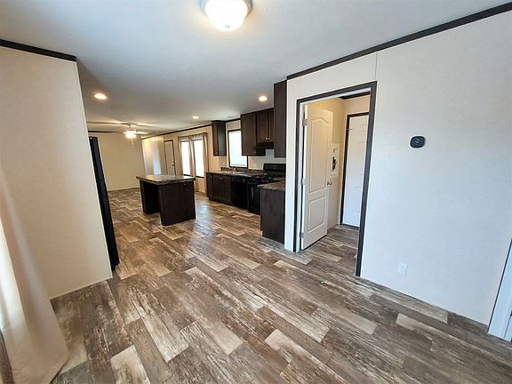4th image of 528 Del Vista Dr