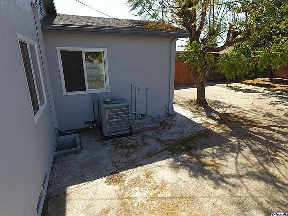 3rd image of 2649 Loosmore St