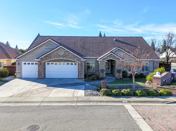 2318 Crescent Moon Ct, Redding, CA 96001