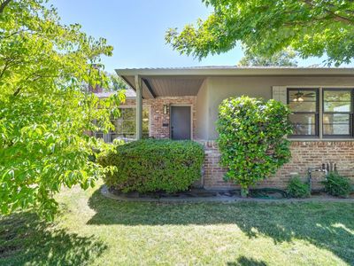 250 Meister Way, Sacramento, CA, 95819