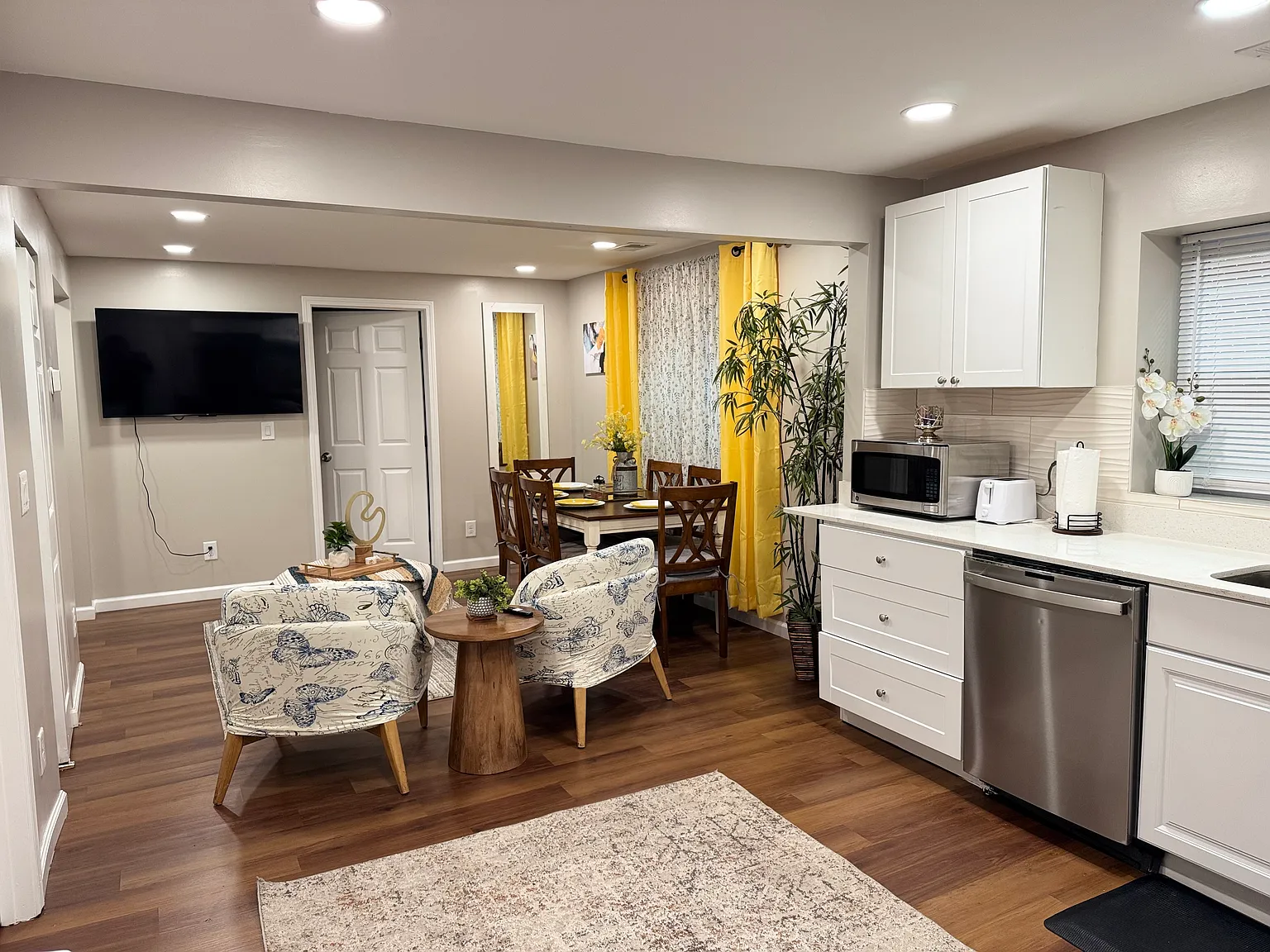 175 Burbank Dr NW — Photo 3