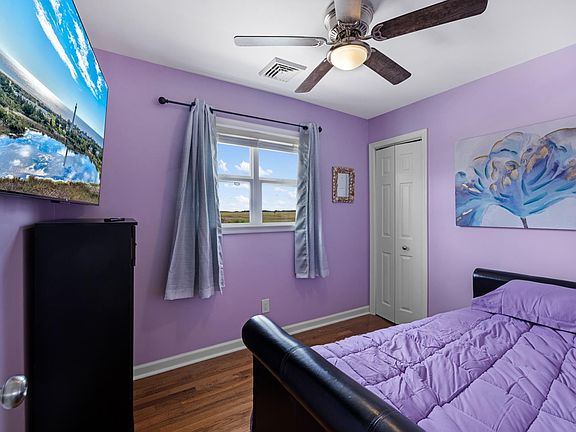 4th image of 70 Beach Ave #0