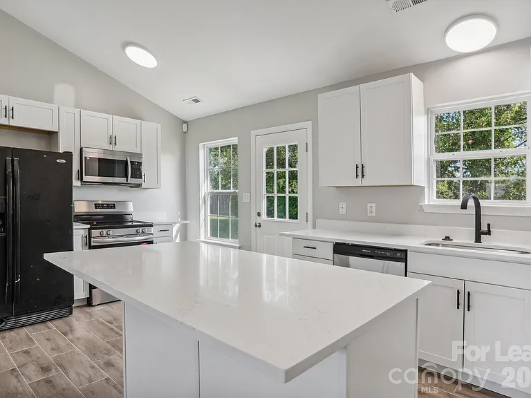 6834 Flaxseed Ln — Photo 8