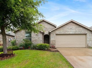 1115 Grimes Dr, Forney, TX 75126