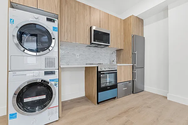 Rented by REAL New York | media 3