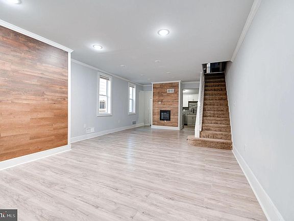 5th image of 215 Monmouth St