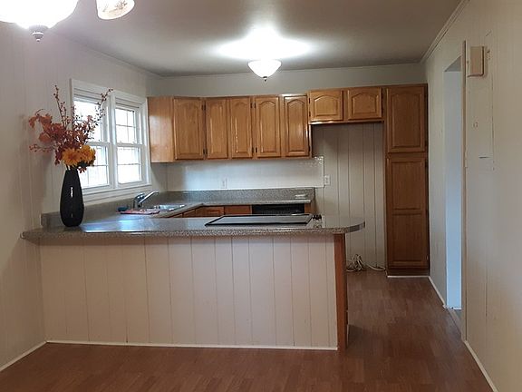 3rd image of 223 Alabama Ave