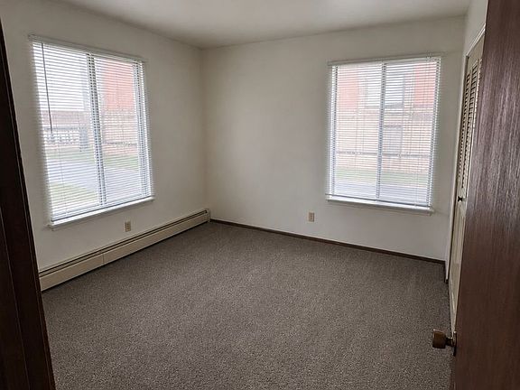 4th image of 1020 Vine Ave #205
