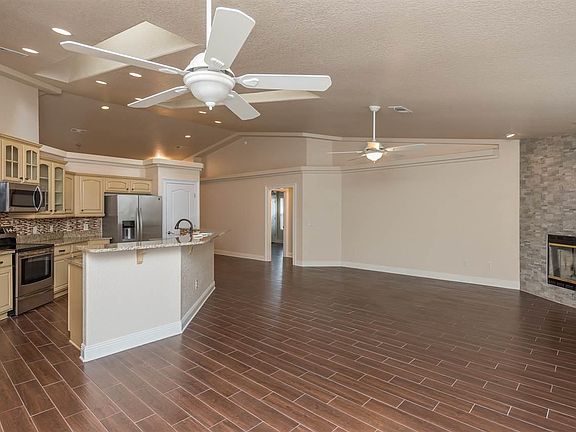 5th image of 5955 Creek Side Cir