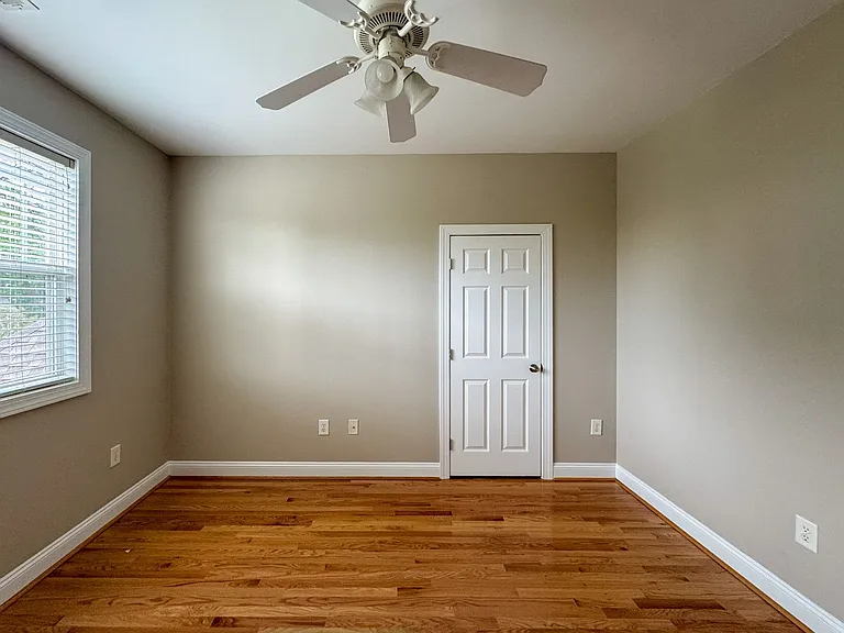 709 Kensington Park Rd — Photo 32