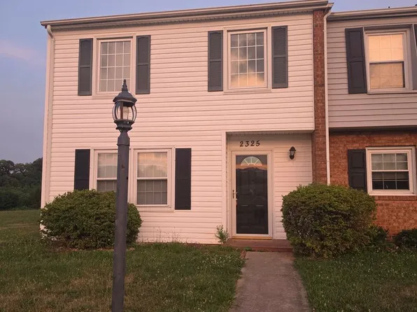 2325 Ranch Rd NW, Roanoke, VA 24017