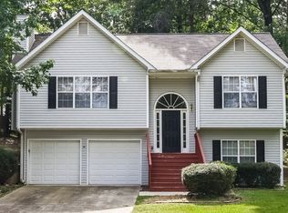 9670 Crestview Ter, Gainesville, GA 30506