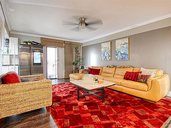 5th image of 701 NW 19th Street #112