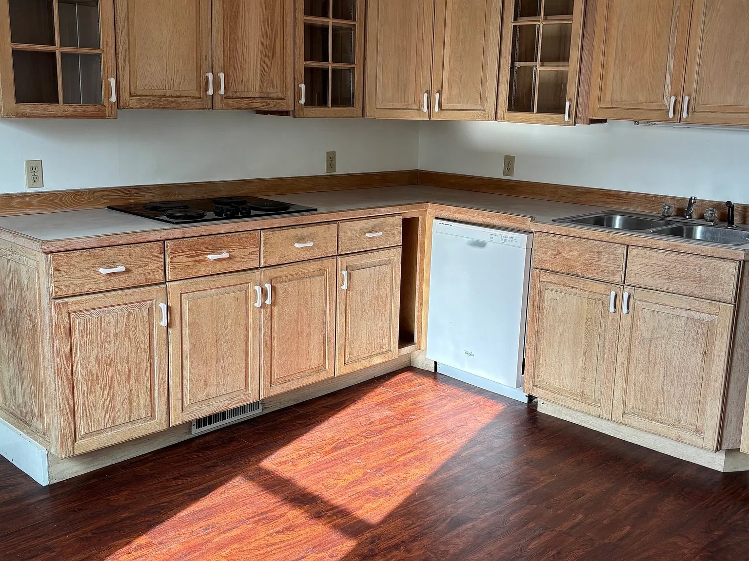 70 Waldo Ave — Photo 4
