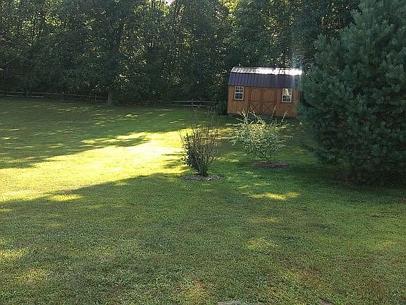 4th image of 2744 Foxglove Dr