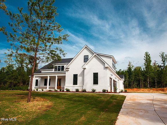 3rd image of 229 Marsdale Drive