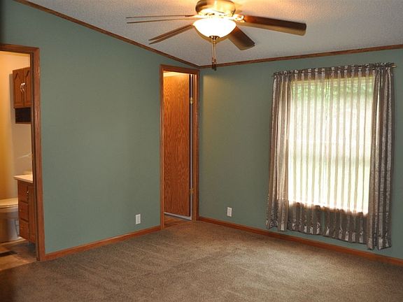 4th image of 410 E Wilden Ave