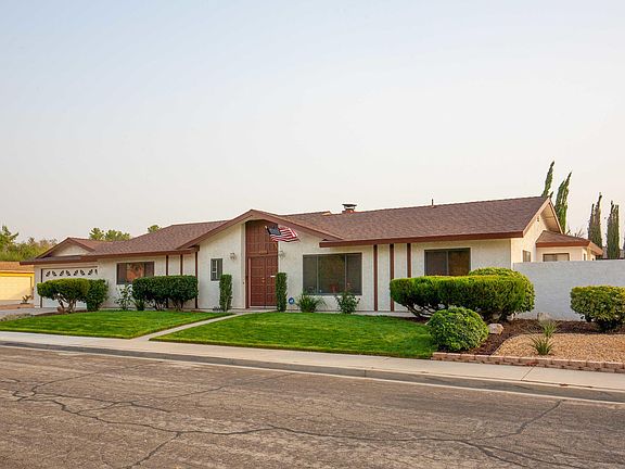 4th image of 42855 Cherbourg Ln