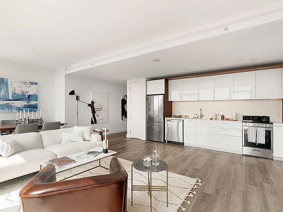 4th image of 228 E 135th St APT 2204