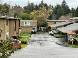 1864 Thomas Ave #5, Coos Bay, OR 97420