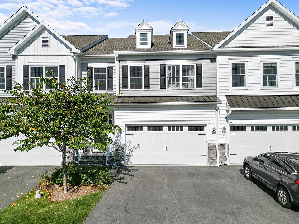 1st image of 4 Aspen Dr