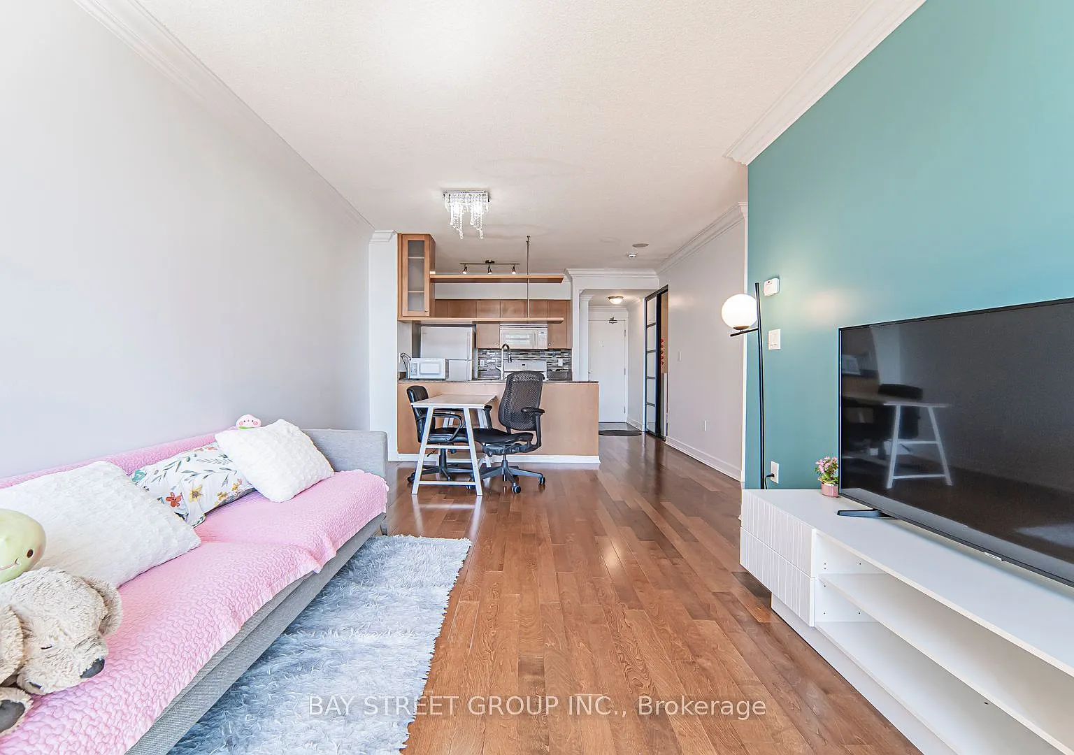2 bed, $2,750 — Photo 1