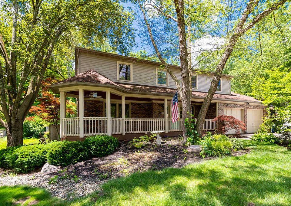 1st image of 6389 Paxton Woods Dr