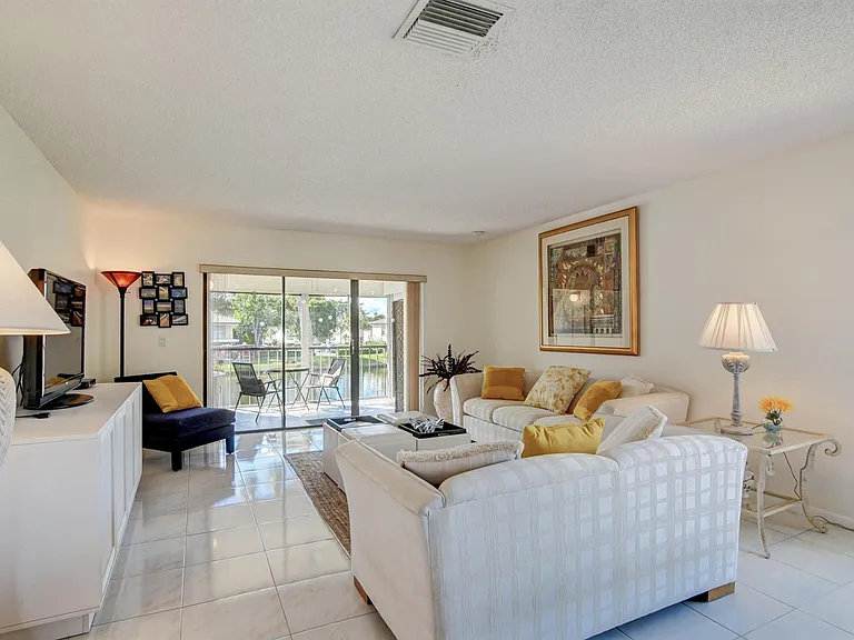 7911 Eastlake Dr #H — Photo 15