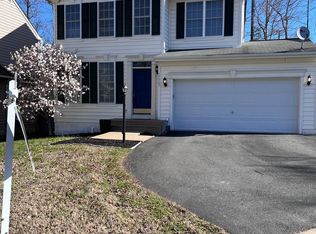 17563 Deweys Run Ln, Dumfries, VA 22026