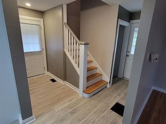 4th image of 2144 Vercheres Ave