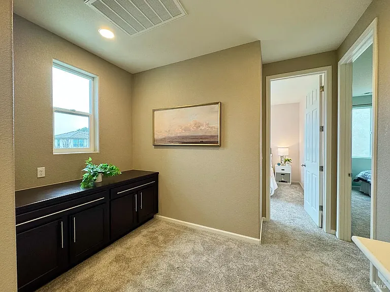 874 Erin Way — Photo 12