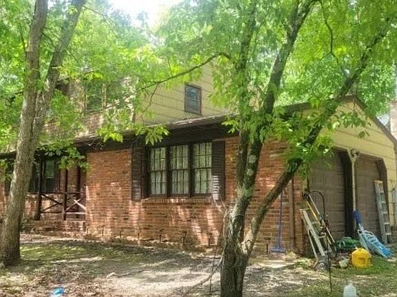 3rd image of 210 Brandywine Ct