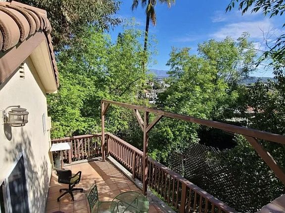 4th image of 2635 Ivanhoe Dr