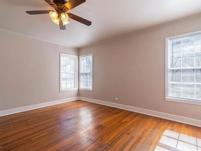 609 S Pecan Ave — Photo 6