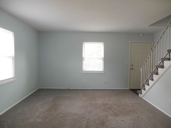 4th image of 916 Pyrtle Dr #B