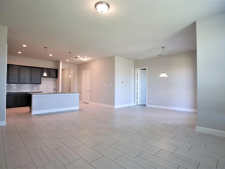219 Lexington Ave — Photo 9