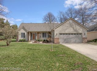 3300 Viking Dr, Commerce Township, MI 48390