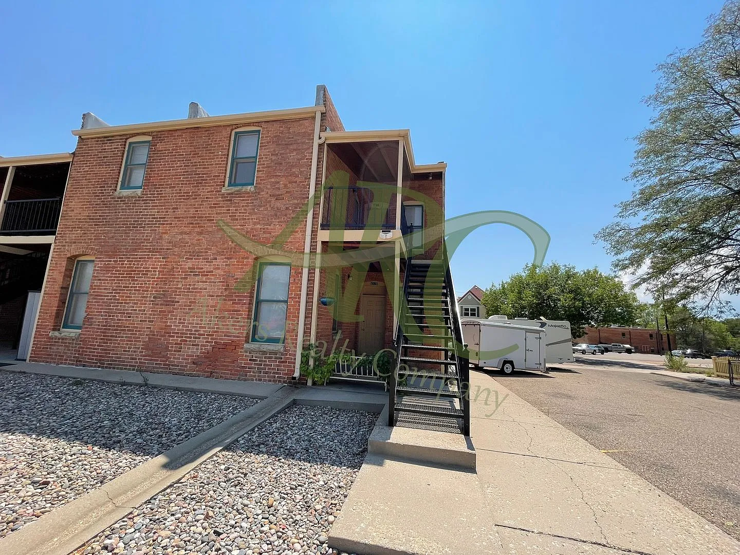11th 401-411 — Photo 2