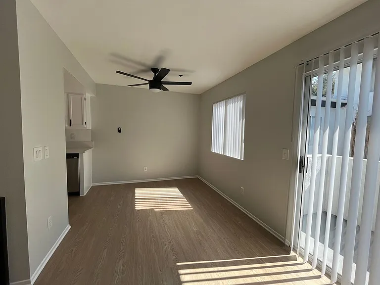 10755 Kling Street — Photo 26