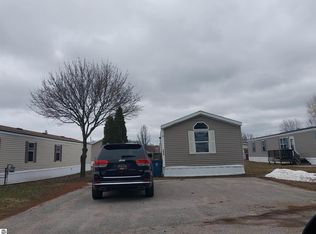 4652 Meadow Lane Dr, Traverse City, MI 49685