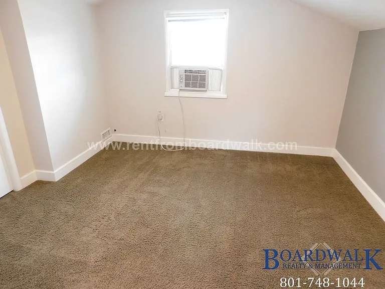 657 E Warnock Ave — Photo 30